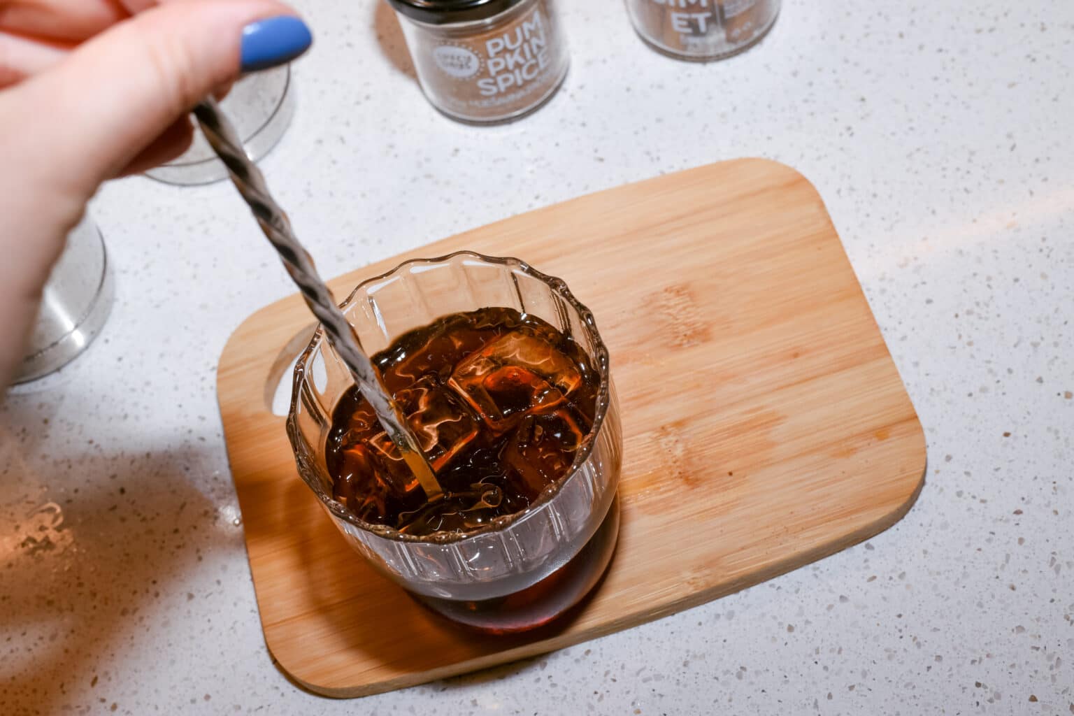 Pumpkin spice White Russian - jesenski twist na kremasti klasik 3