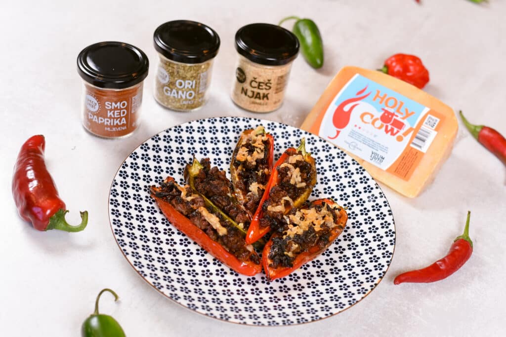 Punjene Jalapeno papričice s mljevenim mesom i dimljenim sirom 3